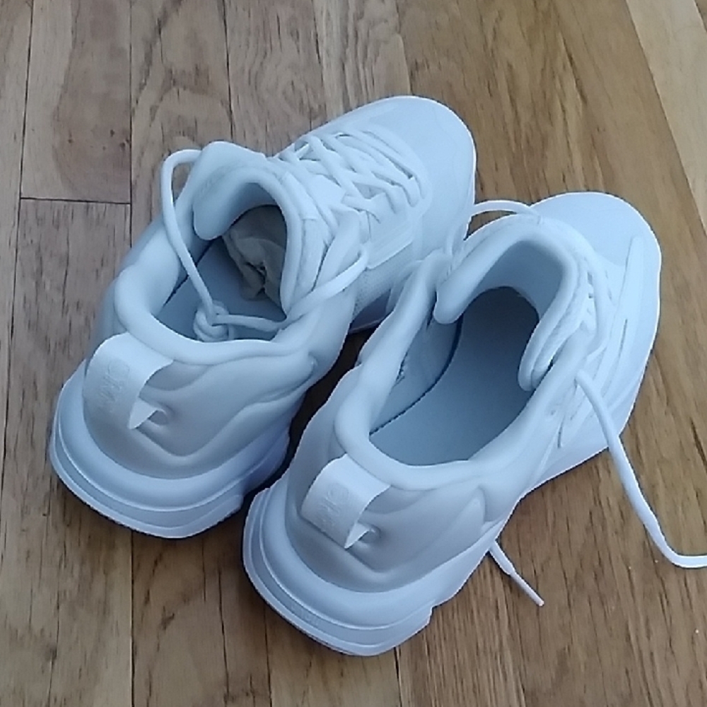 Nike Giannis Immortality 3 White Shoes - Picture 3 of 9
